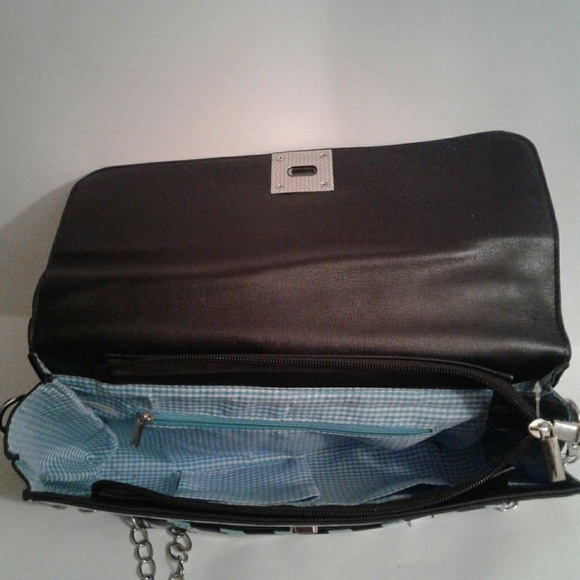 Baby Blue Blk Zig Zag Amd Purse. - Picture 4 of 5
